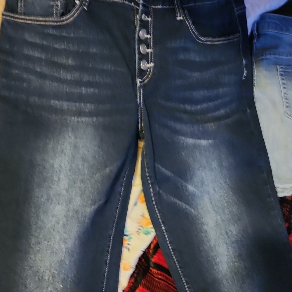 Dark Wash Women’s High-Rise Button-Fly Jeans